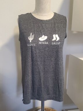 Gray Sleeveless Graphic Tee with Desert Icons, Size M